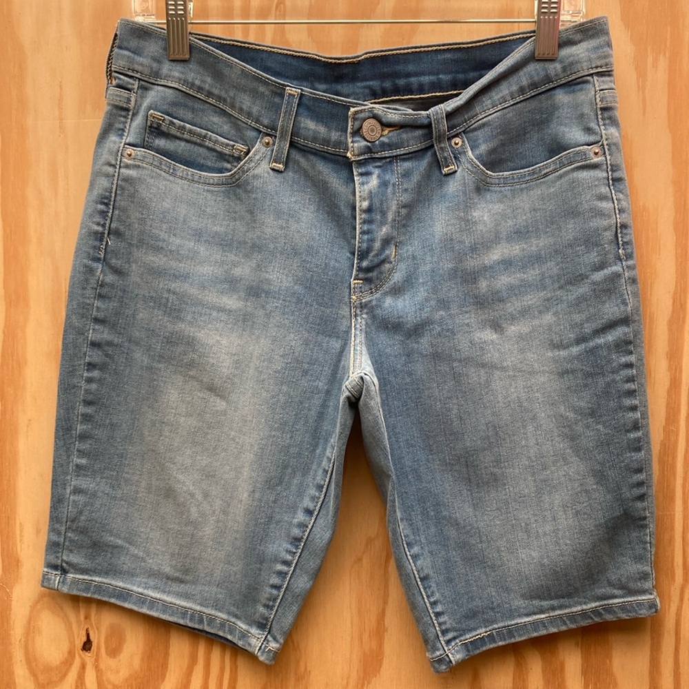 Levi's Vintage Men's Light Blue Denim Shorts, Size 29